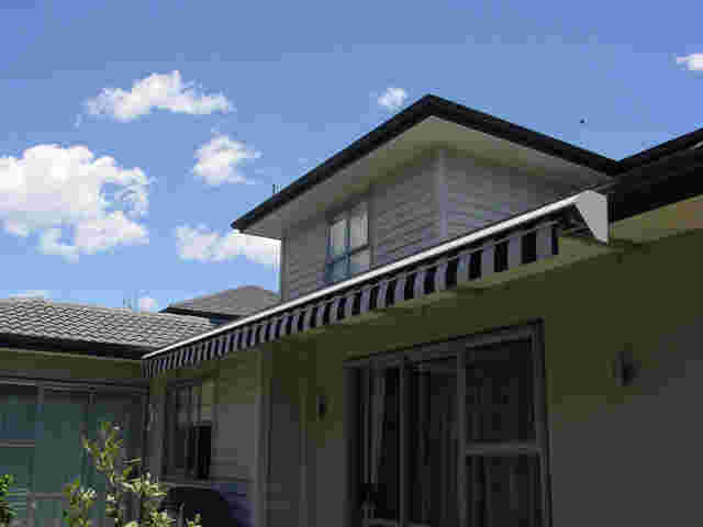 Retractable Awnings - gutter-mounted-awning.jpg
