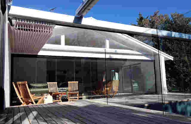 Retractable Roof - Oztech Retractable roof over pool deck area