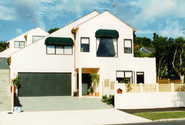 Fixed Frame Awnings - Vertical Hoop Fixed Frame awnings over second level windows in Auckland copy.jpg